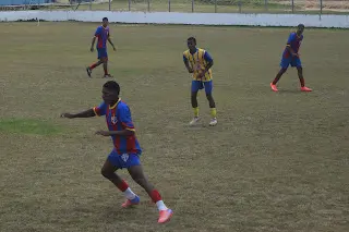 Núcleo do Bahia de Feira Sub 20 Vence de 4 a 0 da Seleção de Base de Santa Barbará  – SHOW DE FOTOS